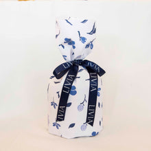 Load image into Gallery viewer, Livia Signature Pistachio Panettone