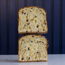 Load image into Gallery viewer, Livia Signature Pistachio Panettone